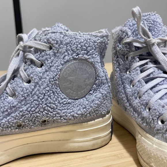 Converse Women's Textured Blue High-Tops - Picture 4 of 7